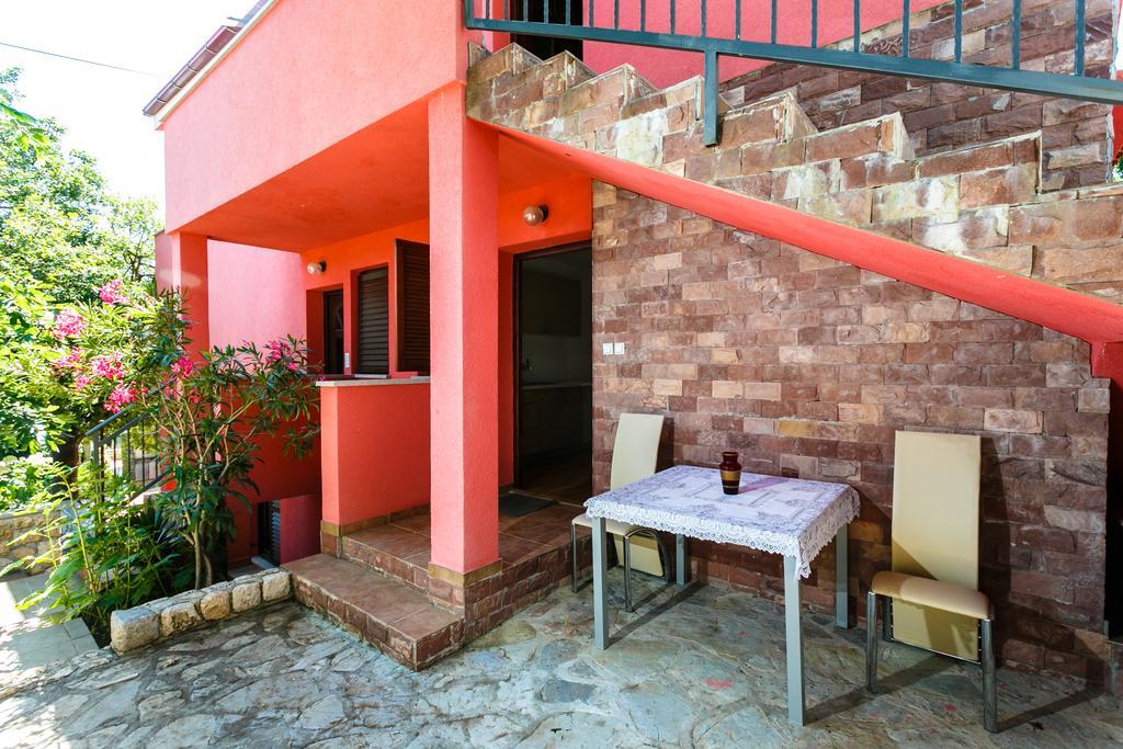 Apartments Josip Pinezići Rom bilde