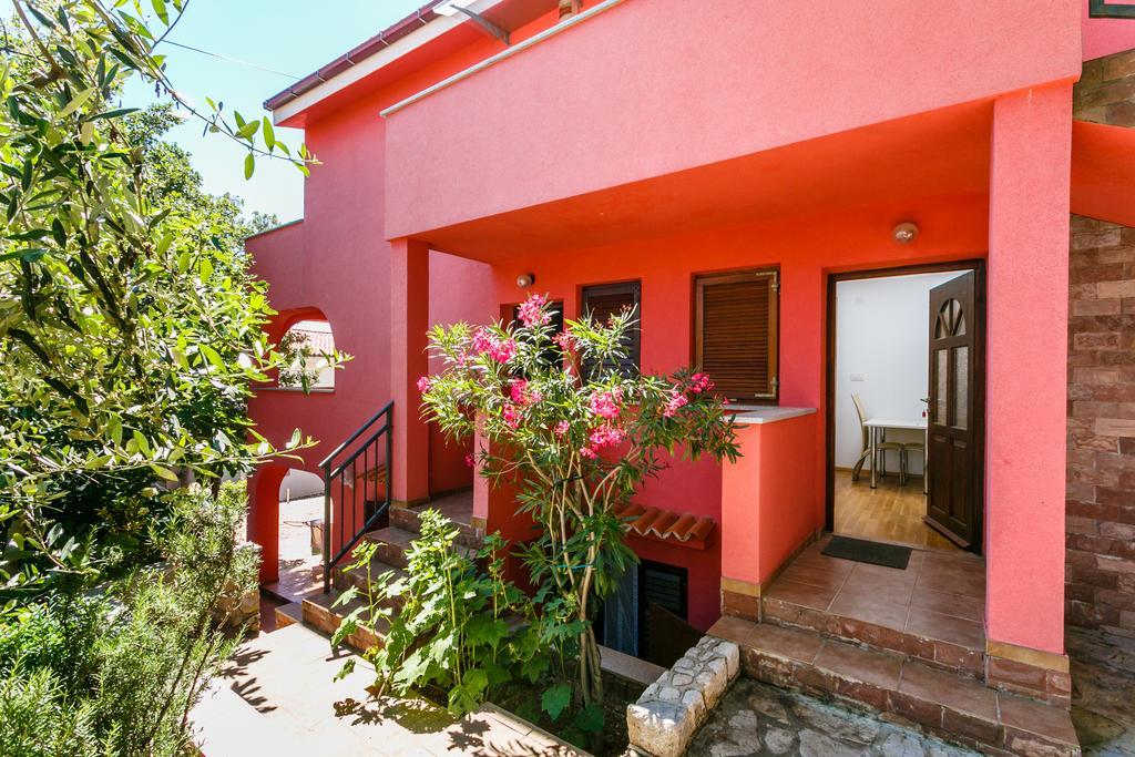 Apartments Josip Pinezići Rom bilde