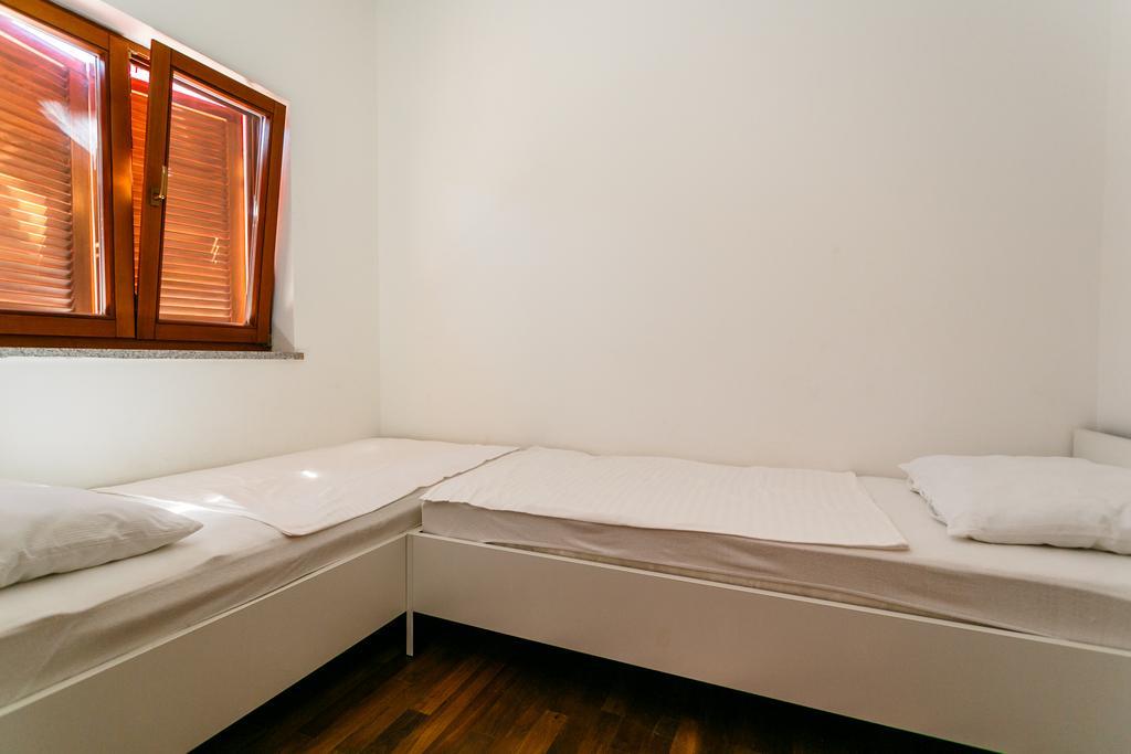 Apartments Josip Pinezići Rom bilde