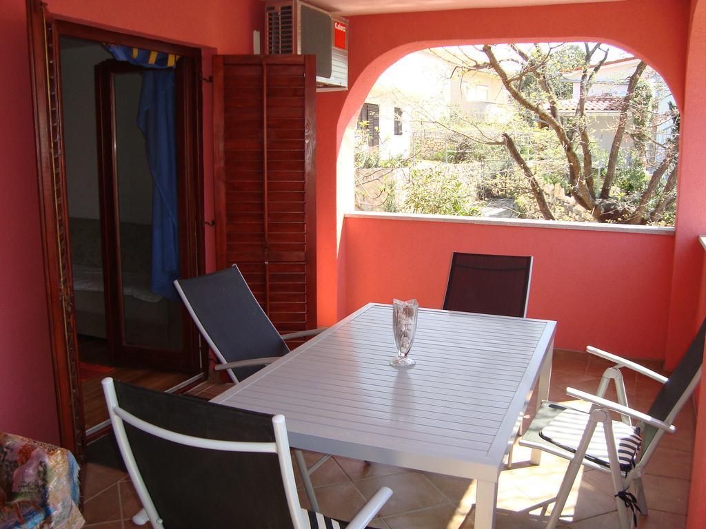 Apartments Josip Pinezići Rom bilde